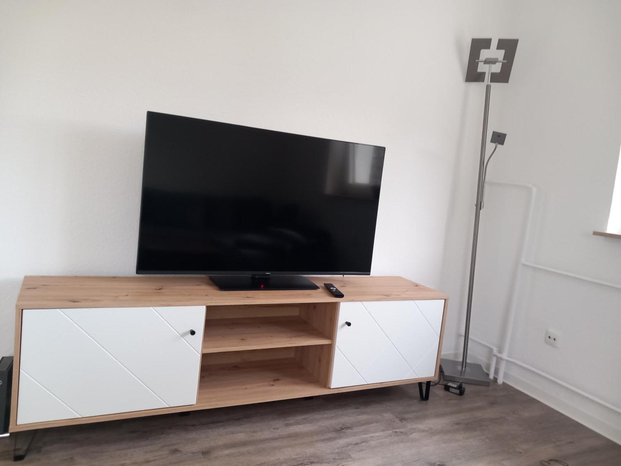 City Apartment Duisburg 1#Netflix &Wlan &Kingsize Bett &Kaffee Maschine & Central & 500M Innenhafen & 2 Min U Bahn Exterior foto